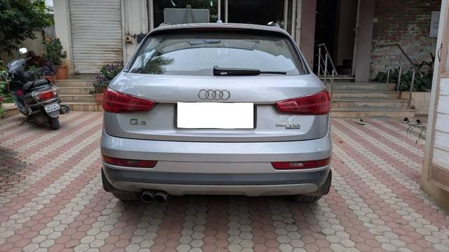 https://images10.gaadi.com/usedcar_image/4599153/original/processed_48a88ecd-653a-411b-9a9f-772023ef2a1b.jpeg?imwidth=6402