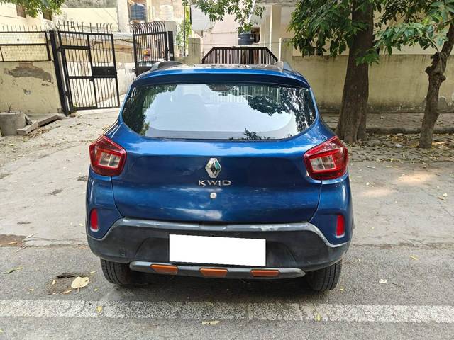 https://images10.gaadi.com/usedcar_image/4599159/original/processed_4386b2ba84a6a6c42c4c1e6bc7c292c7.jpg?imwidth=6401