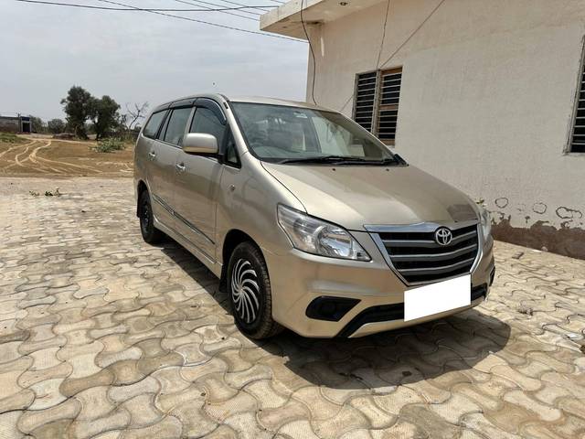 https://images10.gaadi.com/usedcar_image/4599160/original/processed_de7dc2ea40d065a3531c28bc174a011d.jpg?imwidth=6400
