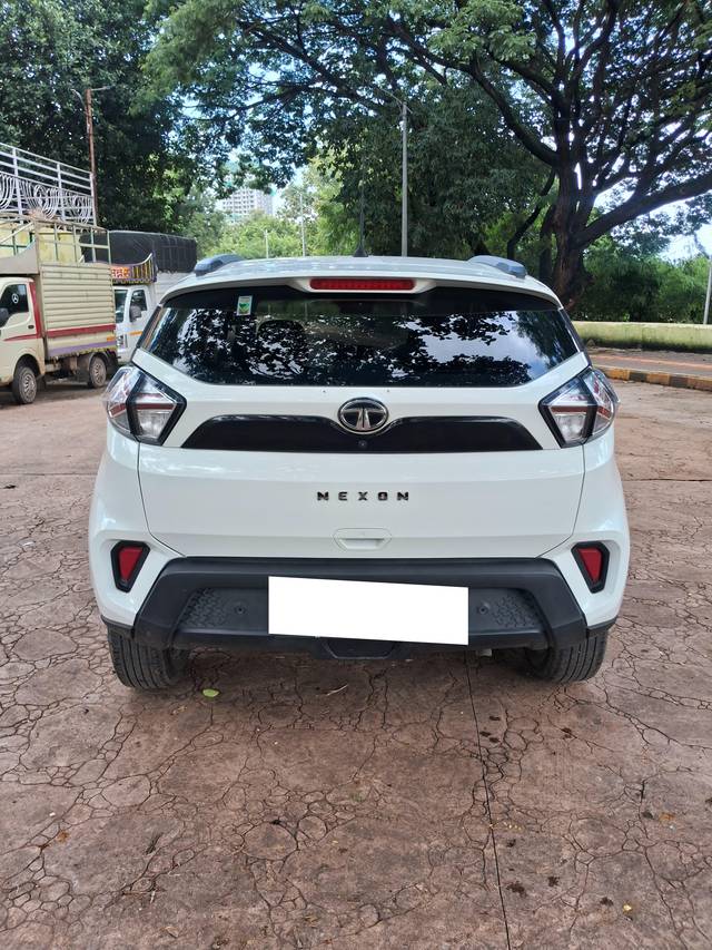 https://images10.gaadi.com/usedcar_image/4599183/original/processed_978e81450c1ed845512e6c40a8a310fc.jpg?imwidth=6402