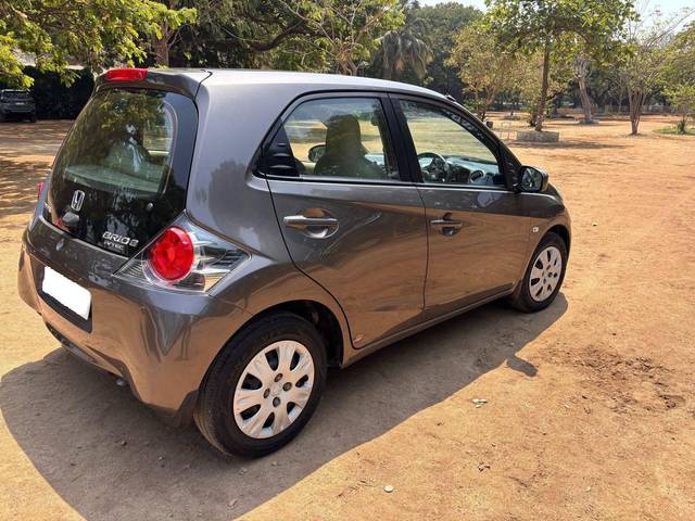 https://images10.gaadi.com/usedcar_image/4599191/original/processed_de083d395f0274d7def2c6893d48ec37.jpg?imwidth=6402