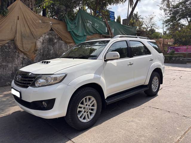https://images10.gaadi.com/usedcar_image/4599262/original/0ca2c1111864f494a2c747daccb95652.jpg?imwidth=6402