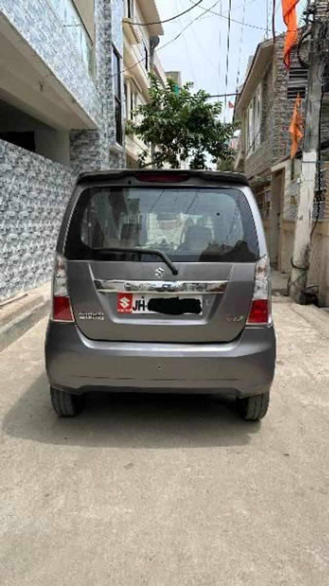 https://images10.gaadi.com/usedcar_image/4599266/original/processed_88eabaca-a176-4fd8-b404-19f14bdb892e.jpg?imwidth=6402