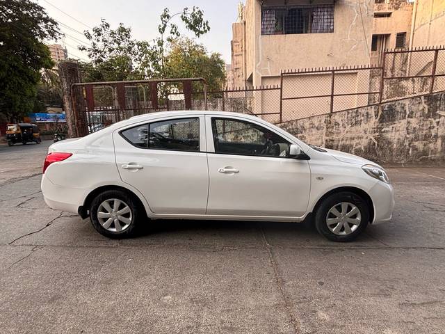 https://images10.gaadi.com/usedcar_image/4599268/original/c11ccfc1ae92fe261a3087bfd41961c6.jpeg?imwidth=6401