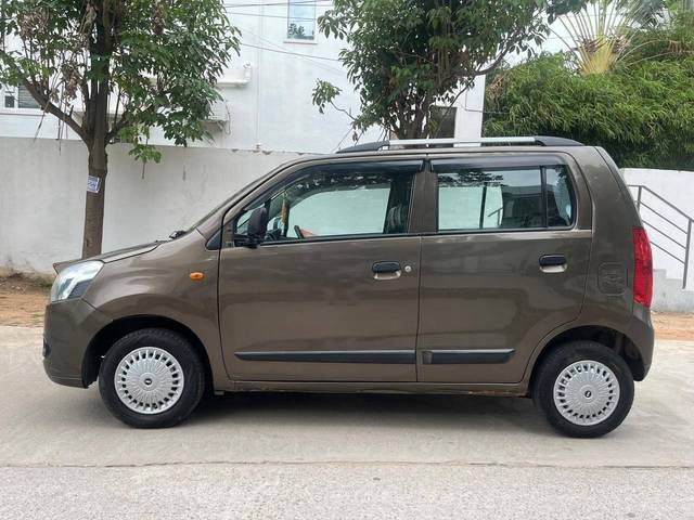 https://images10.gaadi.com/usedcar_image/4599288/original/processed_85f018c08b0f765c5c6b4c22a02499c5.jpg?imwidth=6402