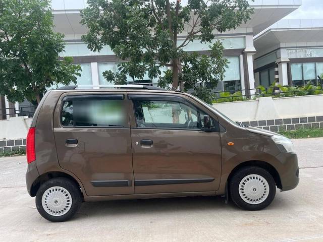 https://images10.gaadi.com/usedcar_image/4599288/original/processed_e48d7d8ef68f1bd9a8c6dd32a9b3ba25.jpg?imwidth=6401