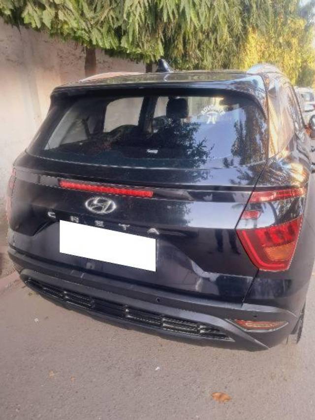 https://images10.gaadi.com/usedcar_image/4599296/original/processed_eaeb0cc0-61ce-49e5-b600-67d163ce7528.jpg?imwidth=6402