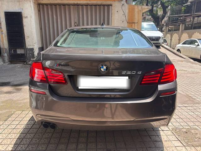 https://images10.gaadi.com/usedcar_image/4599297/original/processed_a3040d46a7fc15858361672ad39f34f1.jpg?imwidth=6402