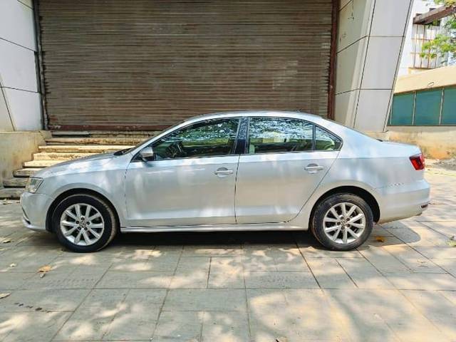 https://images10.gaadi.com/usedcar_image/4599299/original/2fe1d09dd1d7b255e16c334287745f0b.jpg?imwidth=6402