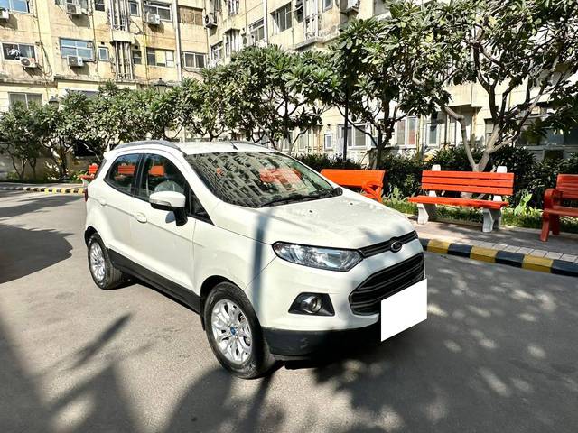 https://images10.gaadi.com/usedcar_image/4599302/original/processed_56f5ac85e18e4e2831d5396357507407.jpg?imwidth=6400