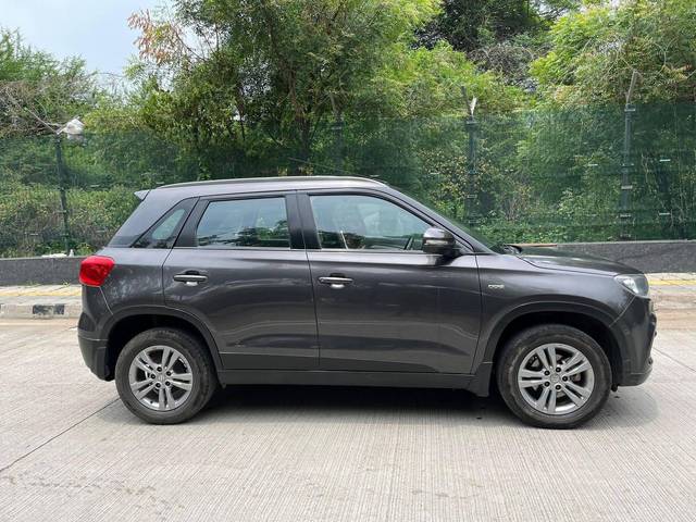 https://images10.gaadi.com/usedcar_image/4599303/original/processed_7dd15e3d0d0af78c2f669468e3ae0427.jpg?imwidth=6401