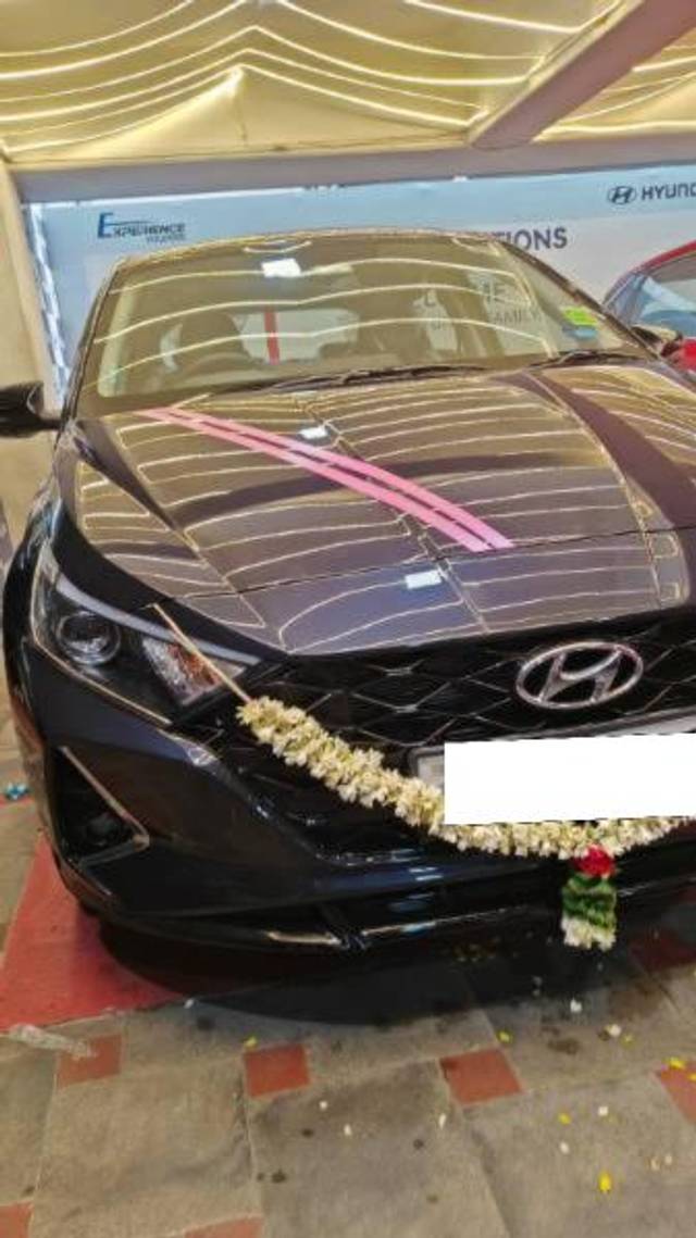 https://images10.gaadi.com/usedcar_image/4599318/original/processed_416b29ce-ccac-4179-b7e9-f200b03661e4.jpg?imwidth=6401