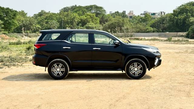 https://images10.gaadi.com/usedcar_image/4599321/original/c22598e52d7ab7a50223e3acad9a1069.JPG?imwidth=6401
