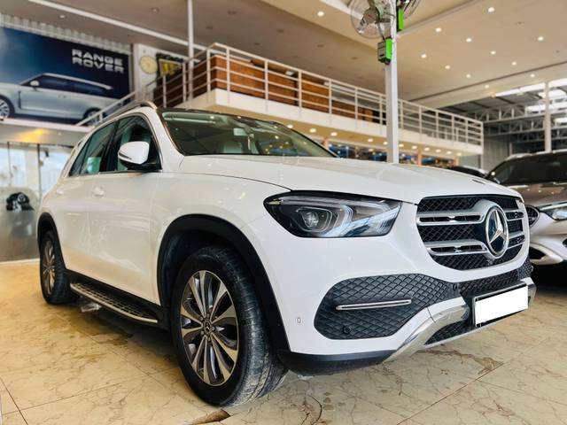 https://images10.gaadi.com/usedcar_image/4599338/original/processed_08082261bad2d753212a1dc12b30880a.jpg?imwidth=6400