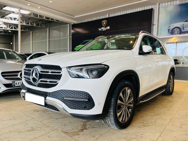 https://images10.gaadi.com/usedcar_image/4599338/original/processed_206c4abf875f4a2508e63fb884d30876.jpg?imwidth=6402