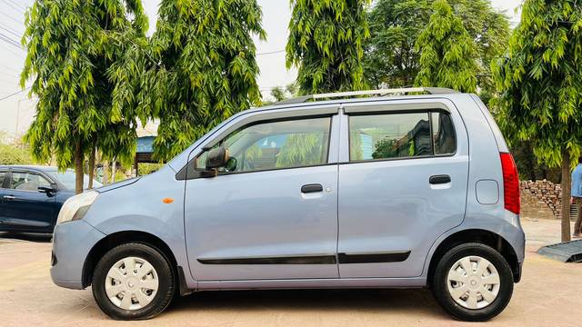 https://images10.gaadi.com/usedcar_image/4599340/original/330a62ef1690dcd019d4a27ec1b4baca.jpg?imwidth=6402