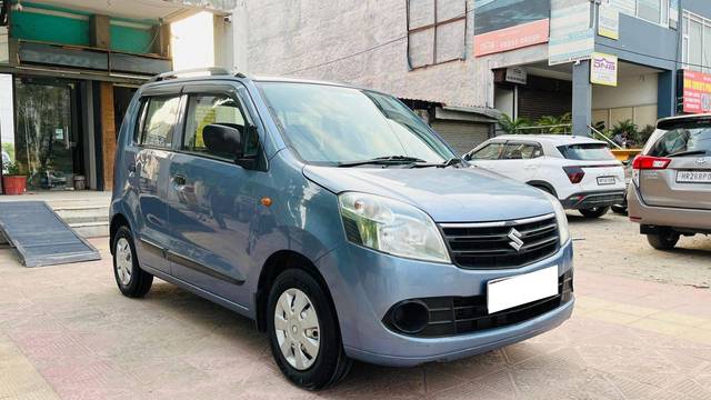 https://images10.gaadi.com/usedcar_image/4599340/original/processed_4c4a3b2819db72d87c355f0bec6586f3.jpg?imwidth=6400