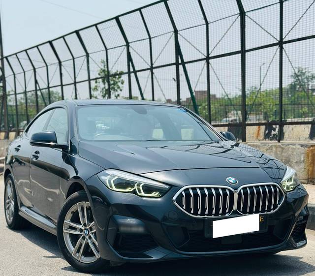 https://images10.gaadi.com/usedcar_image/4599343/original/processed_d2f69f5024f3896b70bfc243ff781c08.jpg?imwidth=6400