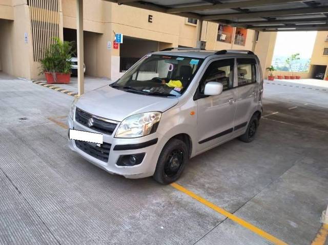 https://images10.gaadi.com/usedcar_image/4599349/original/processed_f449d556-bfa6-4316-a5e7-1f8e1da3a732.jpeg?imwidth=6400