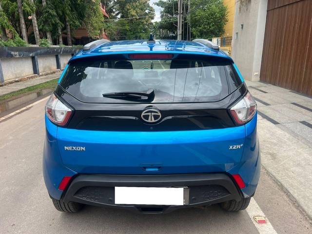 https://images10.gaadi.com/usedcar_image/4599350/original/processed_66a497b9d21044a78298fa7069d4d986.jpg?imwidth=6401