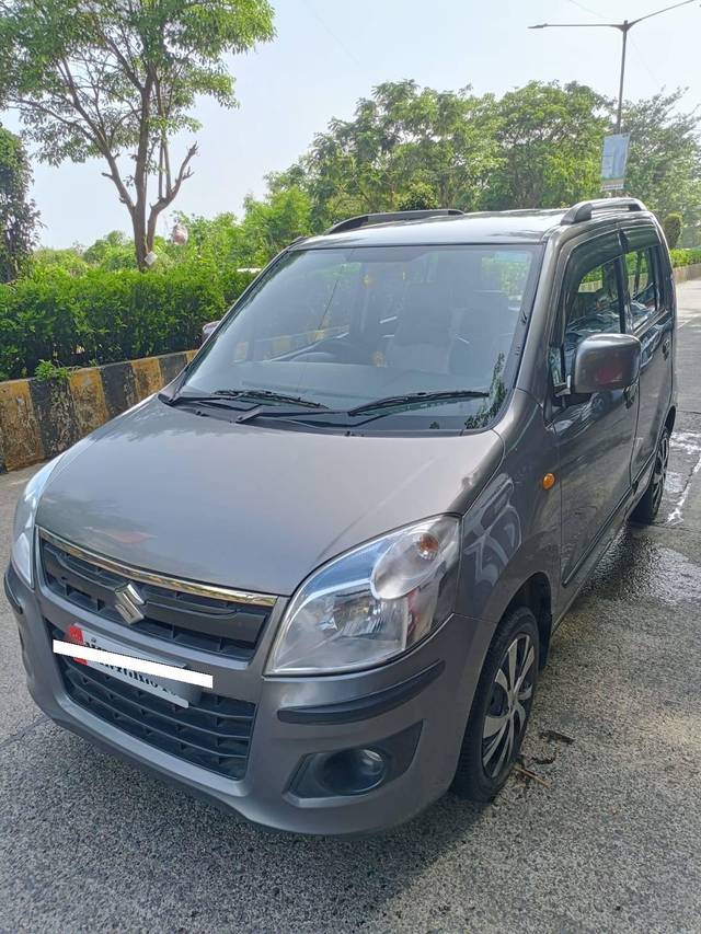 https://images10.gaadi.com/usedcar_image/4599351/original/processed_72378db5-16bf-4e92-91dc-8676bc9b369d.jpg?imwidth=6402
