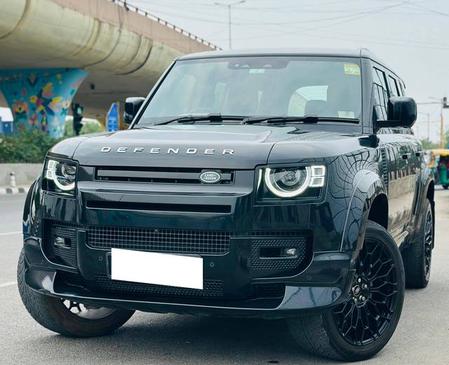 https://images10.gaadi.com/usedcar_image/4599358/original/processed_a68c78044ce9d28a3508ef968f87b113.jpg?imwidth=6401
