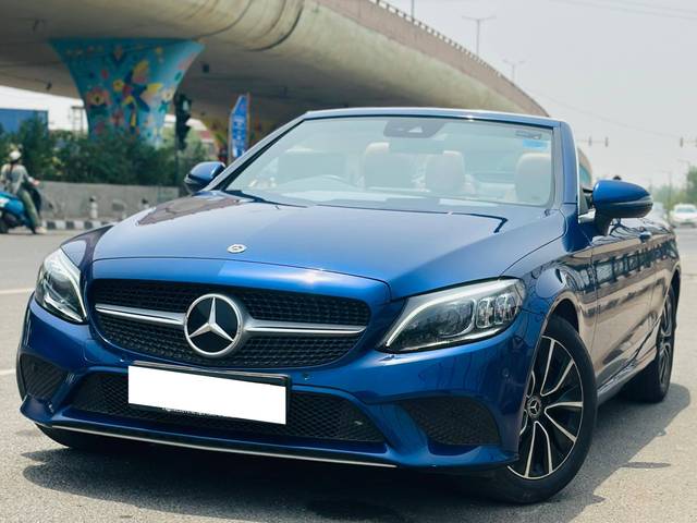 https://images10.gaadi.com/usedcar_image/4599404/original/processed_2c467134efc6e8b6e2e2a78f8759b5da.jpg?imwidth=6402