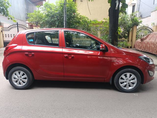 https://images10.gaadi.com/usedcar_image/4599408/original/28acd4a5ad6b87379ded7fddb31a2ea5.jpg?imwidth=6401