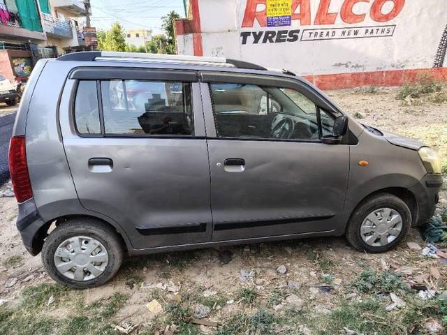 https://images10.gaadi.com/usedcar_image/4599413/original/processed_55473eeb-077f-45ef-bbaa-526cd49b4f6f.jpg?imwidth=6401