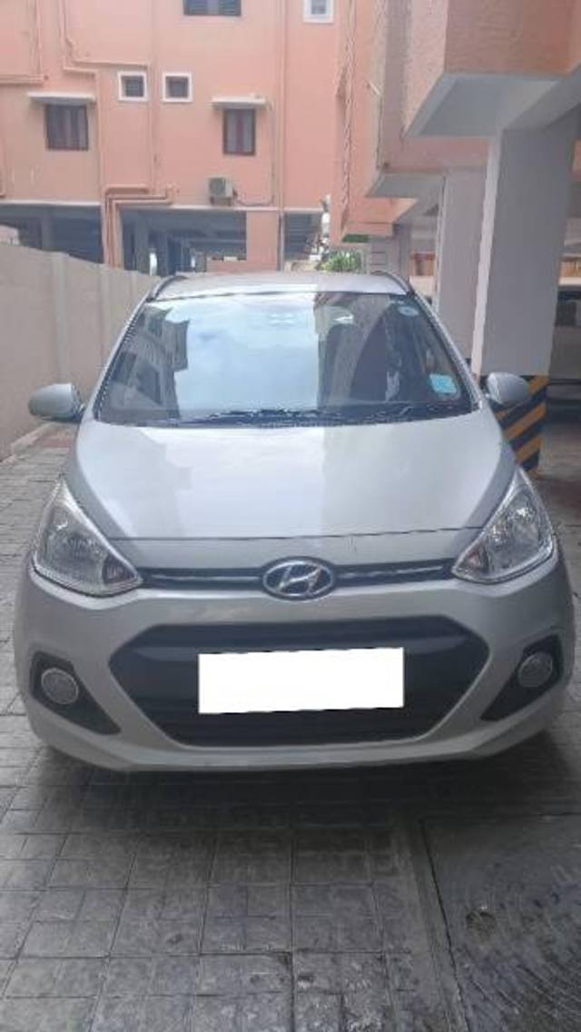 https://images10.gaadi.com/usedcar_image/4599416/original/processed_0531ff12-b2a1-4e1a-8c64-cdc388bb6b09.jpg?imwidth=6400