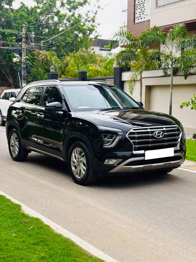 https://images10.gaadi.com/usedcar_image/4599434/original/processed_1551a874-ac89-4645-a41e-d0ee4972c837.jpg?imwidth=6400