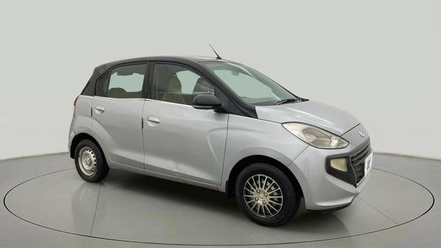 https://images10.gaadi.com/usedcar_image/4599440/original/c81270464b65f09847813f7c2fd7a6fd.jpg?imwidth=6400