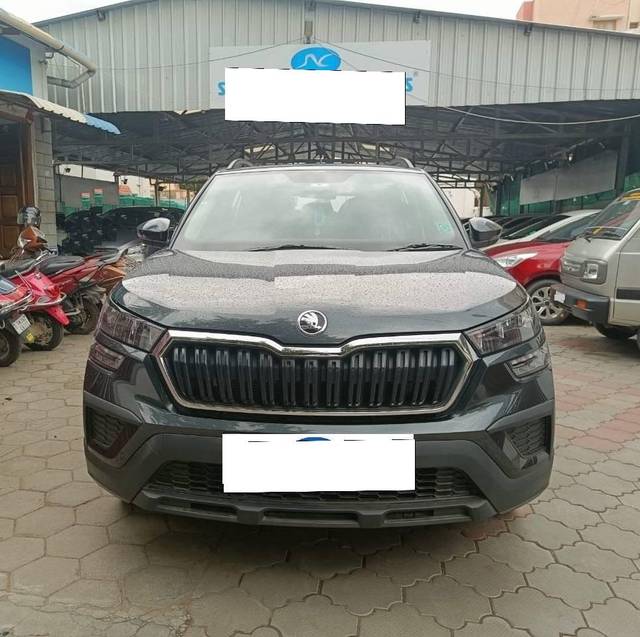 https://images10.gaadi.com/usedcar_image/4599446/original/processed_83a3442a6ba62071c2537419e03ac540.jpg?imwidth=6400