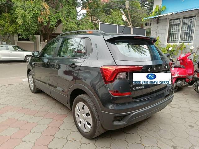 https://images10.gaadi.com/usedcar_image/4599446/original/processed_b56cc3526f223c0b13ff8ac29cfb4f77.jpg?imwidth=6402