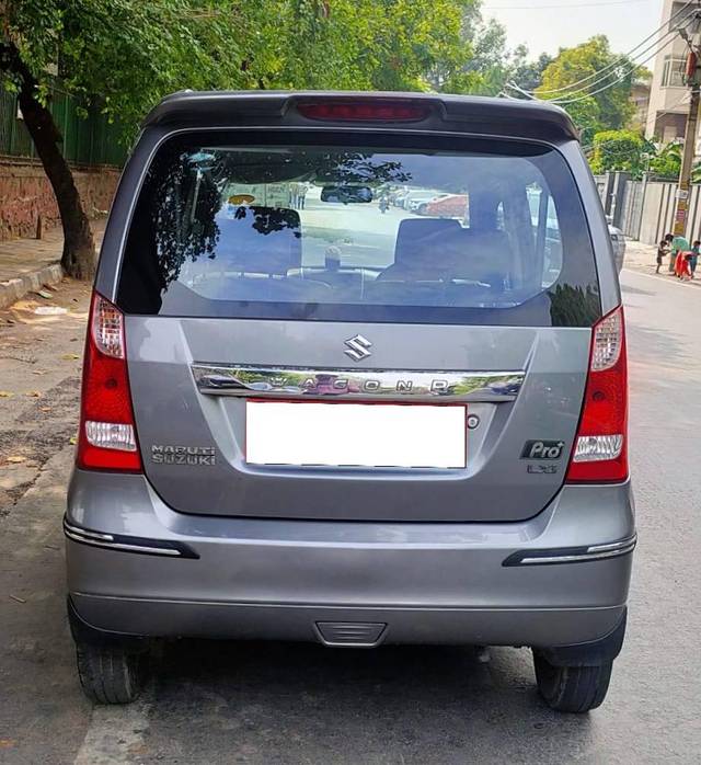 https://images10.gaadi.com/usedcar_image/4599453/original/processed_650f1647f641916a3fcba2fc5b811a9e.jpg?imwidth=6402