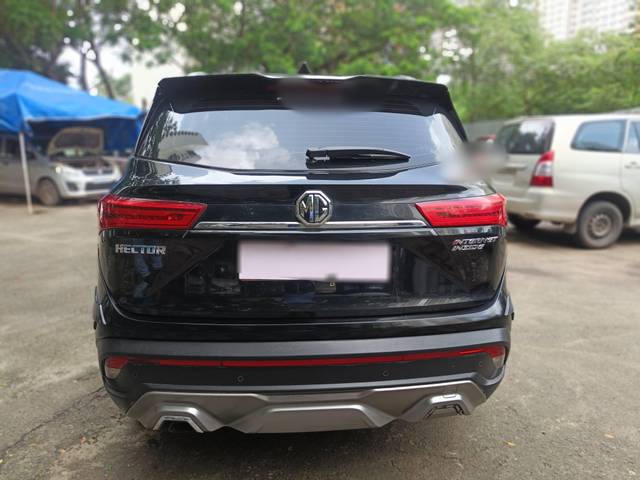 https://images10.gaadi.com/usedcar_image/4599454/original/processed_1e9cef9dc5a26a8e01c291ce6ab9de84.jpg?imwidth=6402