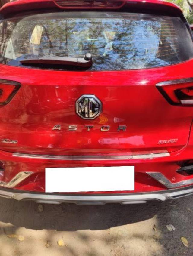 https://images10.gaadi.com/usedcar_image/4599459/original/processed_d1fb80e6-1743-46d5-8d75-33d72d591f7c.jpeg?imwidth=6401