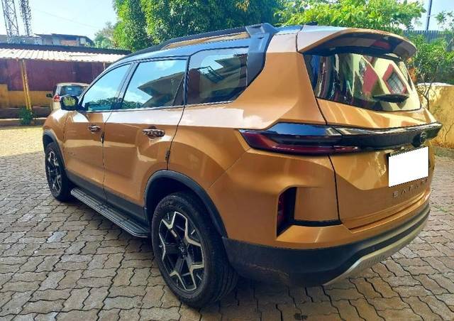 https://images10.gaadi.com/usedcar_image/4599477/original/processed_76fddb2d-a348-4ddf-8a59-245da2dc59ae.jpg?imwidth=6402