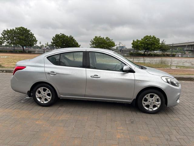 https://images10.gaadi.com/usedcar_image/4599493/original/0fa035bc6457dc485a623801c732d814.jpg?imwidth=6401