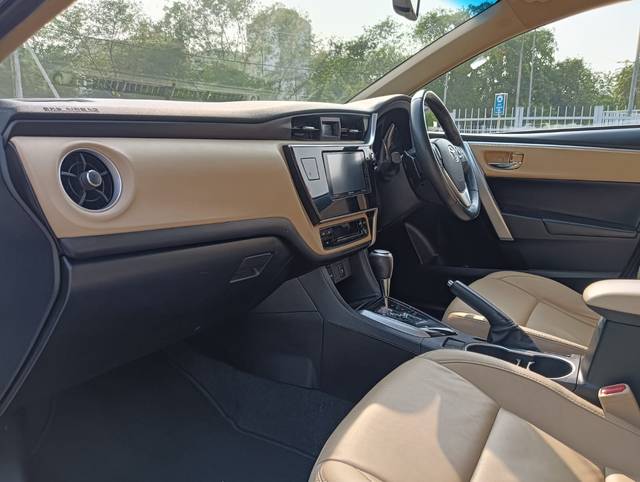 https://images10.gaadi.com/usedcar_image/4599548/original/f7e5b1cfa691ae34ad77e96e3b6c0d0b.jpg?imwidth=6402