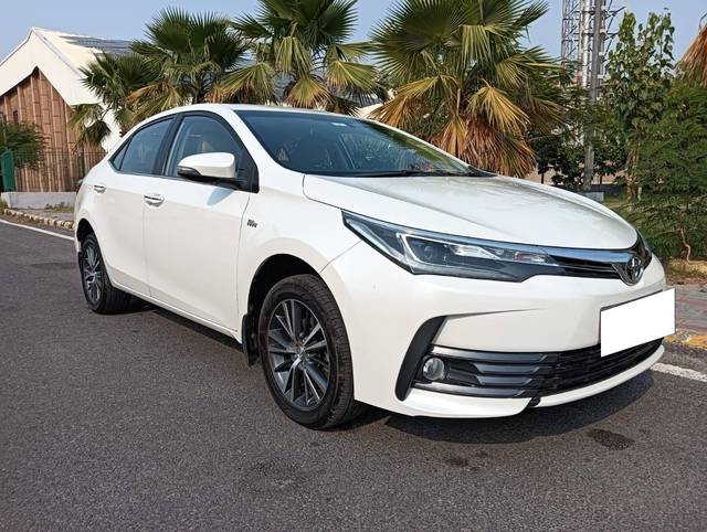 https://images10.gaadi.com/usedcar_image/4599548/original/processed_bb870c4425c7393493952c5cc68ca665.jpg?imwidth=6401