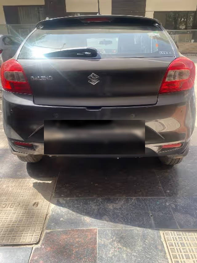 https://images10.gaadi.com/usedcar_image/4599590/original/4e38e05d-03fa-425a-bb6e-4891b46e4e6a.png?imwidth=6401
