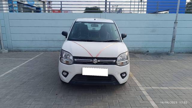 https://images10.gaadi.com/usedcar_image/4599601/original/processed_5c3bd79a3da93b71272a745c22de9020.jpeg?imwidth=6400