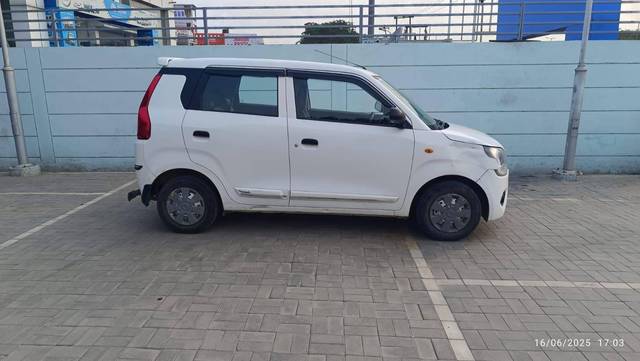 https://images10.gaadi.com/usedcar_image/4599601/original/processed_b6459a9983460c6785aa008023bea425.jpeg?imwidth=6402