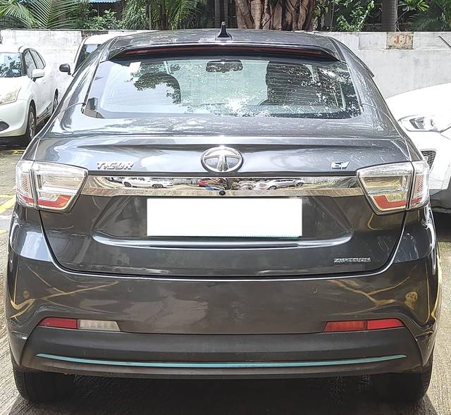 https://images10.gaadi.com/usedcar_image/4599607/original/processed_bad08d98ecebdf9b41f110192649e8e1.jpeg?imwidth=6402