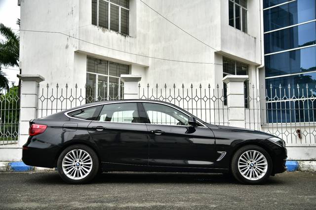 https://images10.gaadi.com/usedcar_image/4599628/original/7d181bc992e2ceb6fad83e3af3b85ead.jpg?imwidth=6401