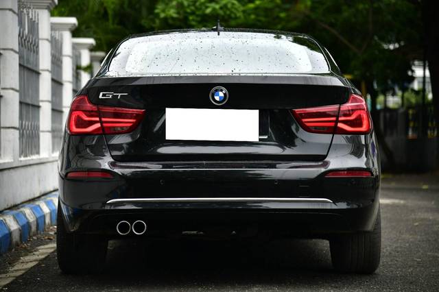 https://images10.gaadi.com/usedcar_image/4599628/original/processed_b6c3d56dc5ad7254eb8de246de9b50eb.jpg?imwidth=6402