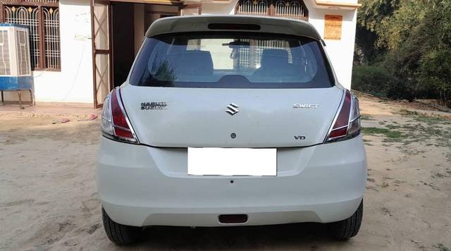 https://images10.gaadi.com/usedcar_image/4599629/original/processed_06850150-25ea-4e6c-ae51-818237c5f16c.jpg?imwidth=6401