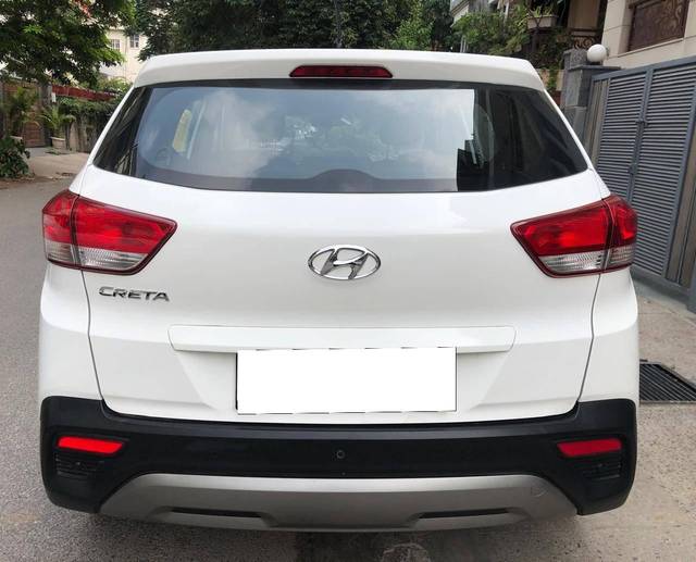 https://images10.gaadi.com/usedcar_image/4599642/original/processed_047679d7a7c578fe58403bf1593cc4fb.jpg?imwidth=6401
