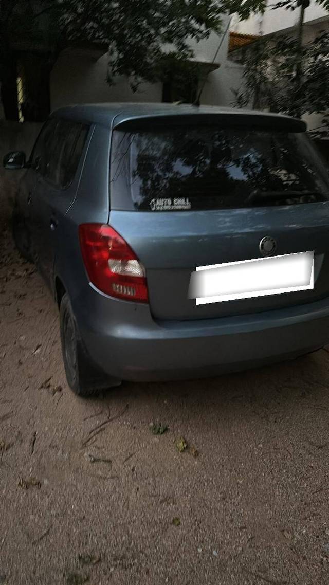https://images10.gaadi.com/usedcar_image/4599682/original/processed_processed_28542793-8cd3-47b0-8002-7daff471e7b0.jpg?imwidth=6401